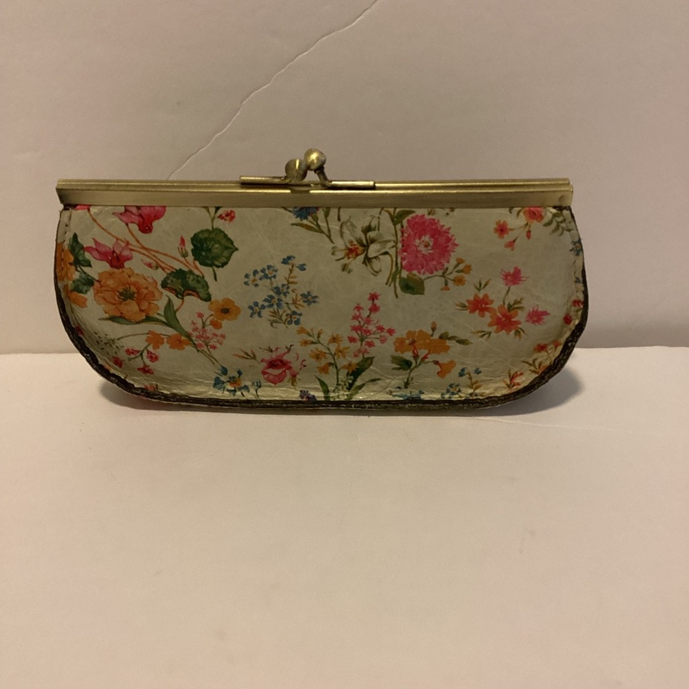 Patricia Nash Clutch  Wallet Floal Print Leather KisslockTapestry